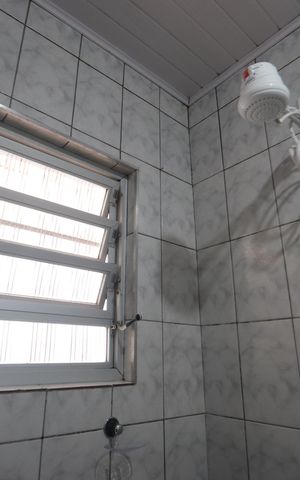 Casa à venda com 120m², 2 quartos e 1 vagaBanheiro