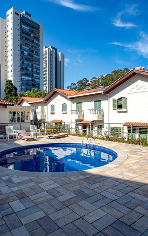 Casa de condomínio à venda com 128m², 2 quartos e 1 vaga Casa de condomínio à venda com 128m², 2 quartos e 1 vagaÁrea comum - Piscina