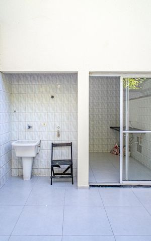 Casa de condomínio à venda com 128m², 2 quartos e 1 vaga Casa de condomínio à venda com 128m², 2 quartos e 1 vagaÁrea de Serviço