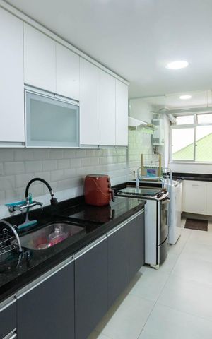 Apartamento à venda com 80m², 2 quartos e 1 vagaCozinha e Área de Serviço