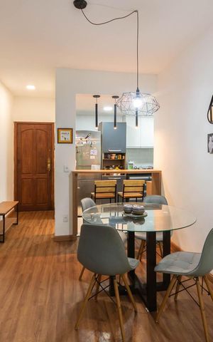 Apartamento à venda com 80m², 2 quartos e 1 vagaSala