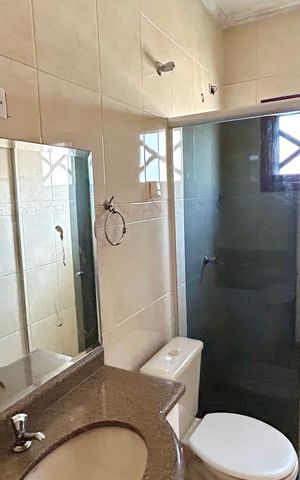 Casa à venda com 174m², 3 quartos e 2 vagas Casa à venda com 174m², 3 quartos e 2 vagasBanheiro 1