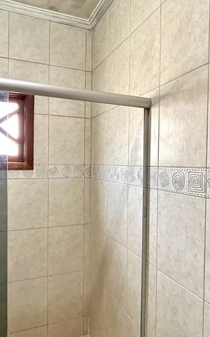 Casa à venda com 174m², 3 quartos e 2 vagas Casa à venda com 174m², 3 quartos e 2 vagasBanheiro da Suíte