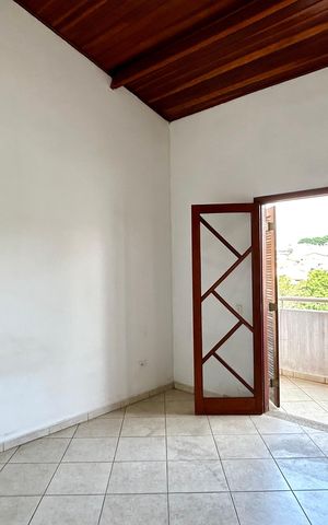 Casa à venda com 174m², 3 quartos e 2 vagas Casa à venda com 174m², 3 quartos e 2 vagasQuarto Suíte