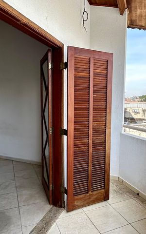 Casa à venda com 174m², 3 quartos e 2 vagas Casa à venda com 174m², 3 quartos e 2 vagasSacada da suíte