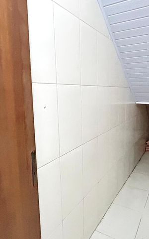 Casa à venda com 174m², 3 quartos e 2 vagas Casa à venda com 174m², 3 quartos e 2 vagasBanheiro 2