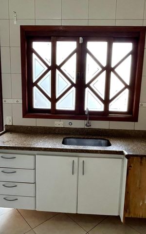 Casa à venda com 174m², 3 quartos e 2 vagas Casa à venda com 174m², 3 quartos e 2 vagasCozinha