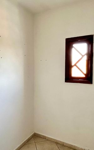 Casa à venda com 174m², 3 quartos e 2 vagas Casa à venda com 174m², 3 quartos e 2 vagasCloset da suíte