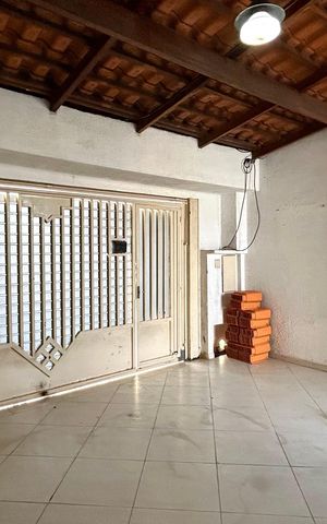 Casa à venda com 174m², 3 quartos e 2 vagas Casa à venda com 174m², 3 quartos e 2 vagasGaragem