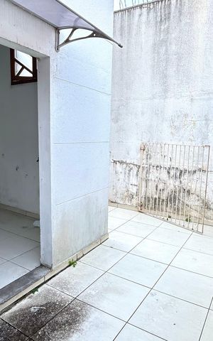 Casa à venda com 174m², 3 quartos e 2 vagas Casa à venda com 174m², 3 quartos e 2 vagasÁrea de Serviço