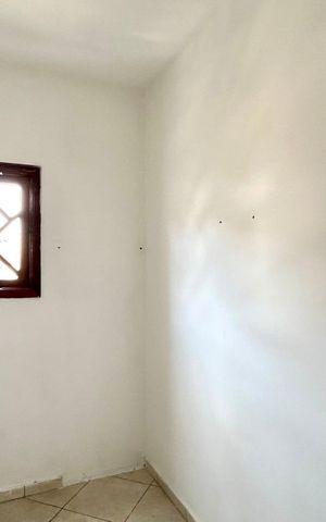 Casa à venda com 174m², 3 quartos e 2 vagas Casa à venda com 174m², 3 quartos e 2 vagasCloset da suíte
