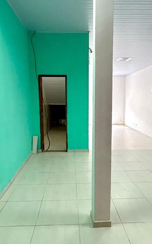 Casa à venda com 174m², 3 quartos e 2 vagas Casa à venda com 174m², 3 quartos e 2 vagasSalão
