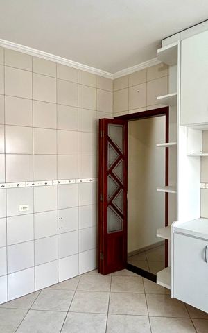 Casa à venda com 174m², 3 quartos e 2 vagas Casa à venda com 174m², 3 quartos e 2 vagasCozinha