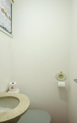 Casa de condomínio à venda com 95m², 3 quartos e 2 vagas Casa de condomínio à venda com 95m², 3 quartos e 2 vagasLavabo