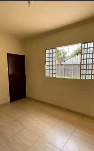 Casa à venda com 130m², 2 quartos e 10 vagas Casa à venda com 130m², 2 quartos e 10 vagasQuarto