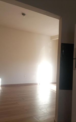 Casa à venda com 130m², 2 quartos e 10 vagas Casa à venda com 130m², 2 quartos e 10 vagasSala