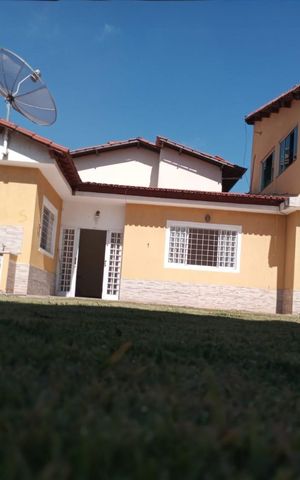 Casa à venda com 130m², 2 quartos e 10 vagas Casa à venda com 130m², 2 quartos e 10 vagasÁrea externa