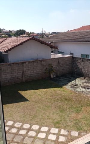 Casa à venda com 130m², 2 quartos e 10 vagas Casa à venda com 130m², 2 quartos e 10 vagasÁrea externa