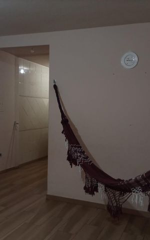Casa à venda com 130m², 2 quartos e 10 vagas Casa à venda com 130m², 2 quartos e 10 vagasSala