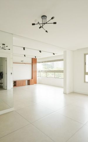 Apartamento à venda com 113m², 2 quartos e 3 vagasSala