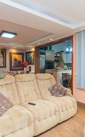 Casa de condomínio à venda com 180m², 3 quartos e 2 vagasSala