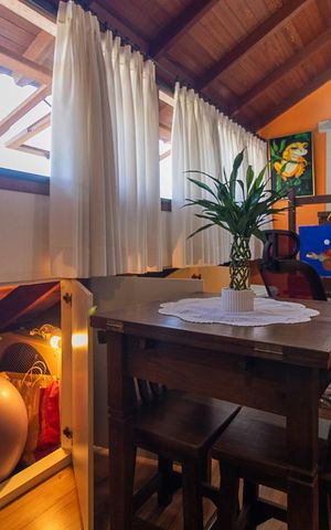 Casa de condomínio à venda com 180m², 3 quartos e 2 vagasSala 2