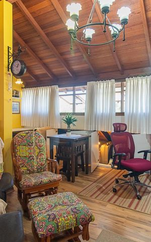 Casa de condomínio à venda com 180m², 3 quartos e 2 vagasSala 2