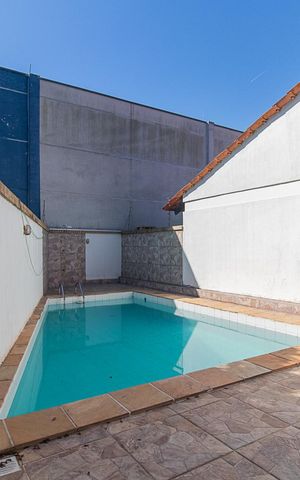Casa de condomínio à venda com 180m², 3 quartos e 2 vagasÁrea comum