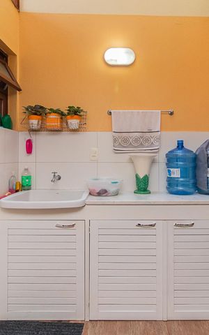 Casa de condomínio à venda com 180m², 3 quartos e 2 vagasÁrea de Serviço