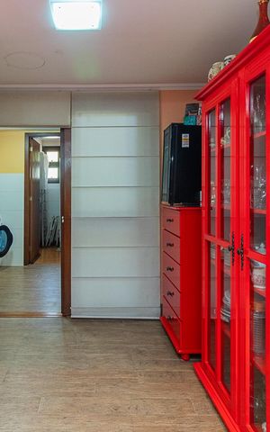 Casa de condomínio à venda com 180m², 3 quartos e 2 vagasSala