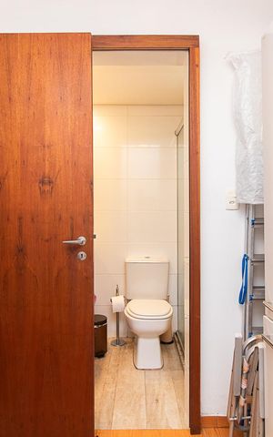 Casa de condomínio à venda com 180m², 3 quartos e 2 vagasÁrea de Serviço