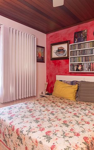 Casa de condomínio à venda com 180m², 3 quartos e 2 vagasQuarto 2