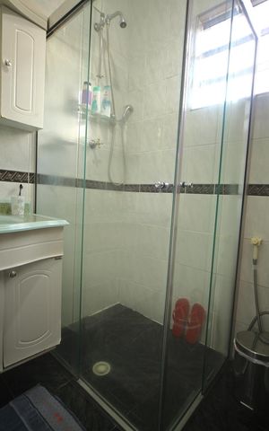 Casa à venda com 162m², 3 quartos e 2 vagasBanheiro 1 