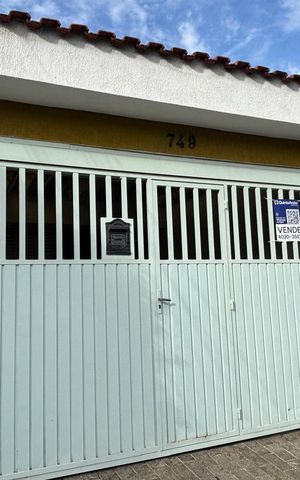 Casa à venda com 162m², 3 quartos e 2 vagas