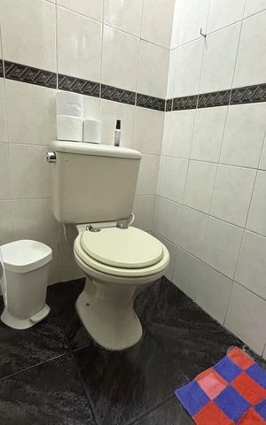 Casa à venda com 162m², 3 quartos e 2 vagasBanheiro 2