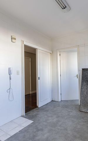 Apartamento à venda com 137m², 3 quartos e 2 vagasCozinha