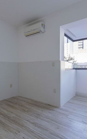 Apartamento à venda com 137m², 3 quartos e 2 vagasQuarto 2 