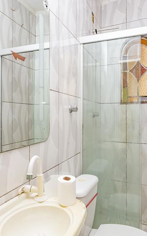 Casa à venda com 220m², 3 quartos e 3 vagasBanheiro