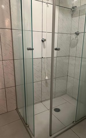 Casa à venda com 420m², 3 quartos e 4 vagas Casa à venda com 420m², 3 quartos e 4 vagasBanheiro social