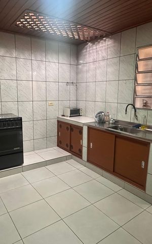 Casa à venda com 420m², 3 quartos e 4 vagas Casa à venda com 420m², 3 quartos e 4 vagasCozinha