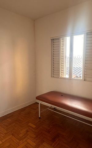 Casa à venda com 420m², 3 quartos e 4 vagas Casa à venda com 420m², 3 quartos e 4 vagasQuarto