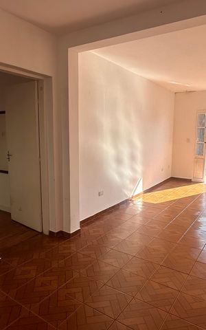 Casa à venda com 420m², 3 quartos e 4 vagas Casa à venda com 420m², 3 quartos e 4 vagasQuarto 2
