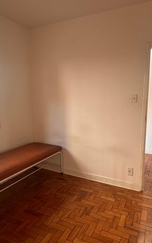 Casa à venda com 420m², 3 quartos e 4 vagas Casa à venda com 420m², 3 quartos e 4 vagasQuarto