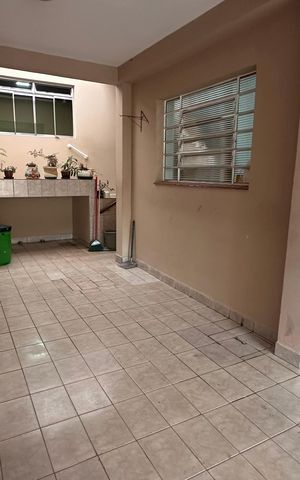 Casa à venda com 420m², 3 quartos e 4 vagas Casa à venda com 420m², 3 quartos e 4 vagasÁrea comum