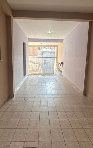 Casa à venda com 420m², 3 quartos e 4 vagas Casa à venda com 420m², 3 quartos e 4 vagasÁrea comum