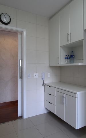 Apartamento à venda com 81m², 2 quartos e 2 vagasCozinha