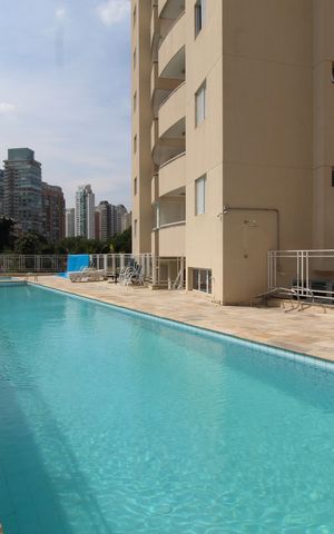 Apartamento à venda com 81m², 2 quartos e 2 vagasÁrea Comum - Piscina