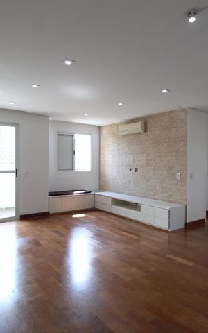 Apartamento à venda com 81m², 2 quartos e 2 vagasSala