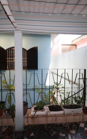 Casa à venda com 194m², 3 quartos e 2 vagas Casa à venda com 194m², 3 quartos e 2 vagasÁrea de Serviço