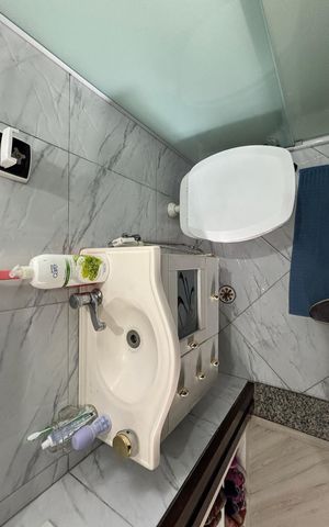 Casa à venda com 202m², 3 quartos e 2 vagas Casa à venda com 202m², 3 quartos e 2 vagasSuiteBanheiro da Suíte